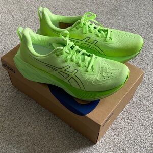 ASICS Novablast 4